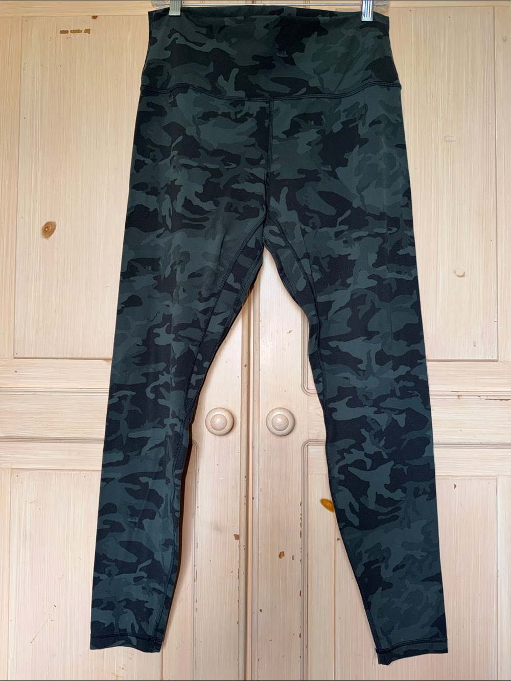 lululemon athletica Women's Gray Camo Jeggings